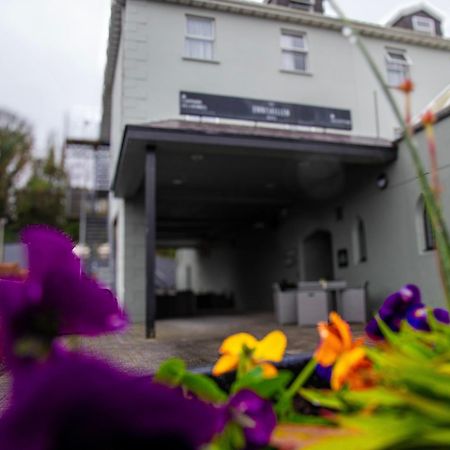 The Enniskillen Hotel And Motel Екстериор снимка
