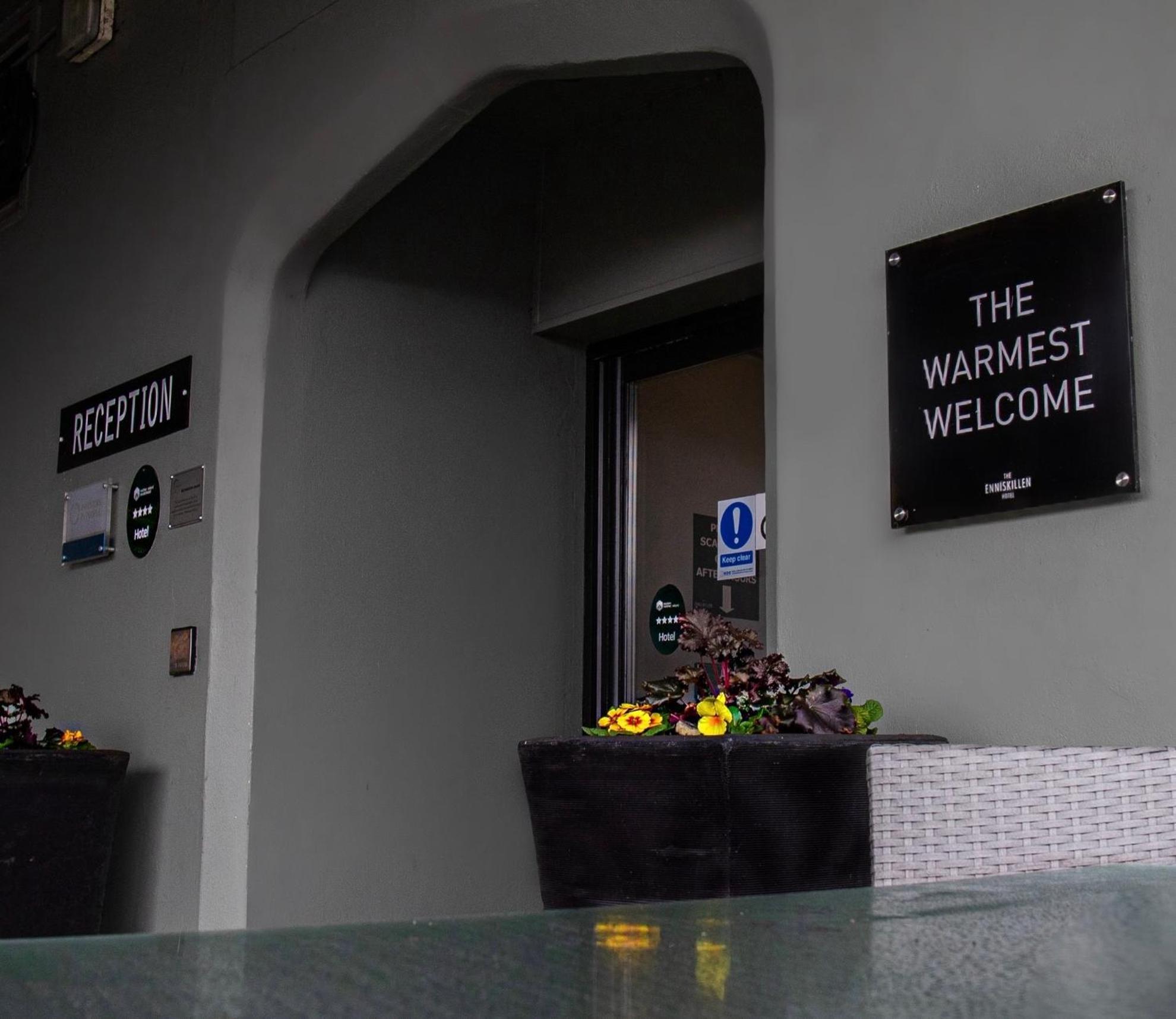 The Enniskillen Hotel And Motel Екстериор снимка