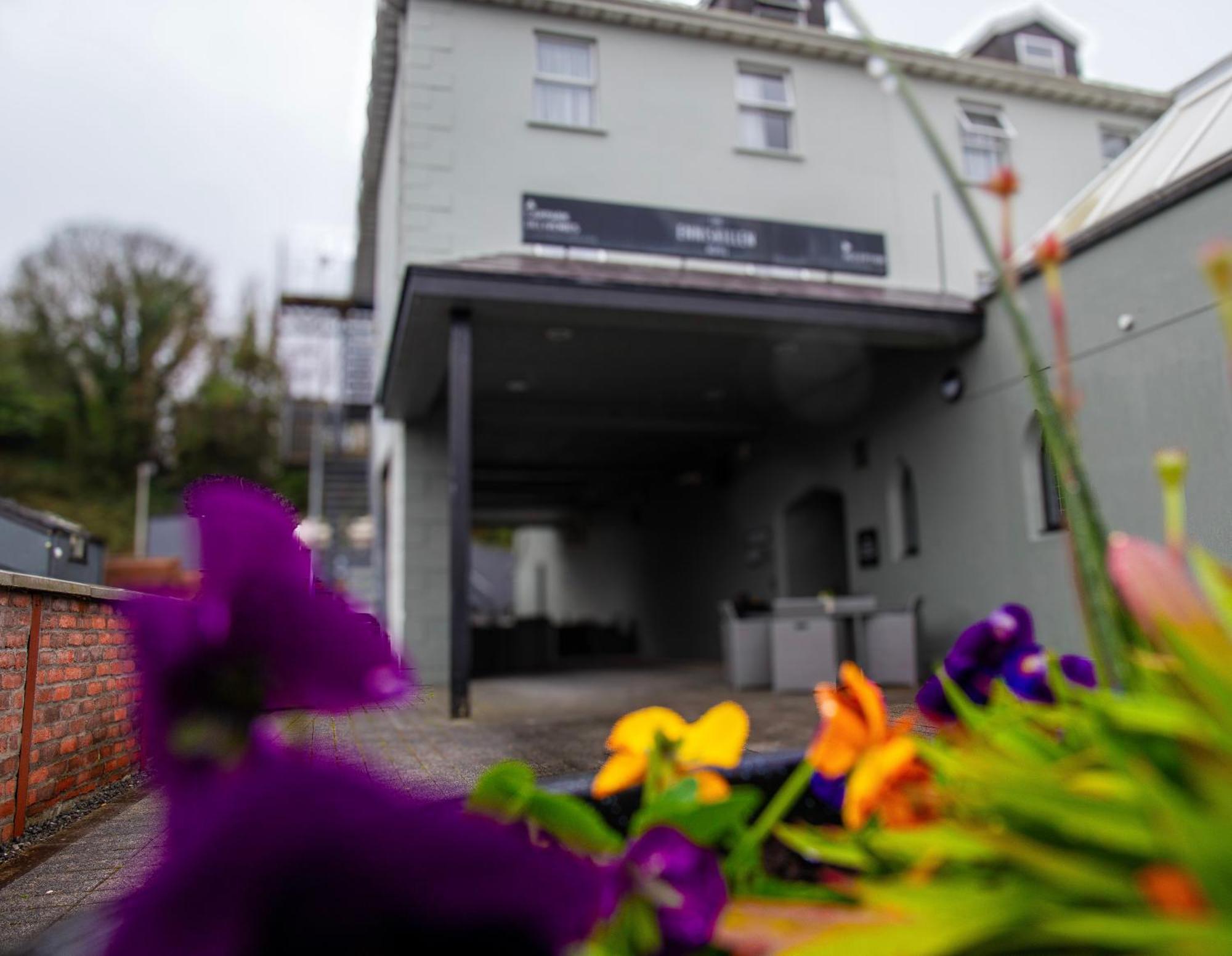 The Enniskillen Hotel And Motel Екстериор снимка