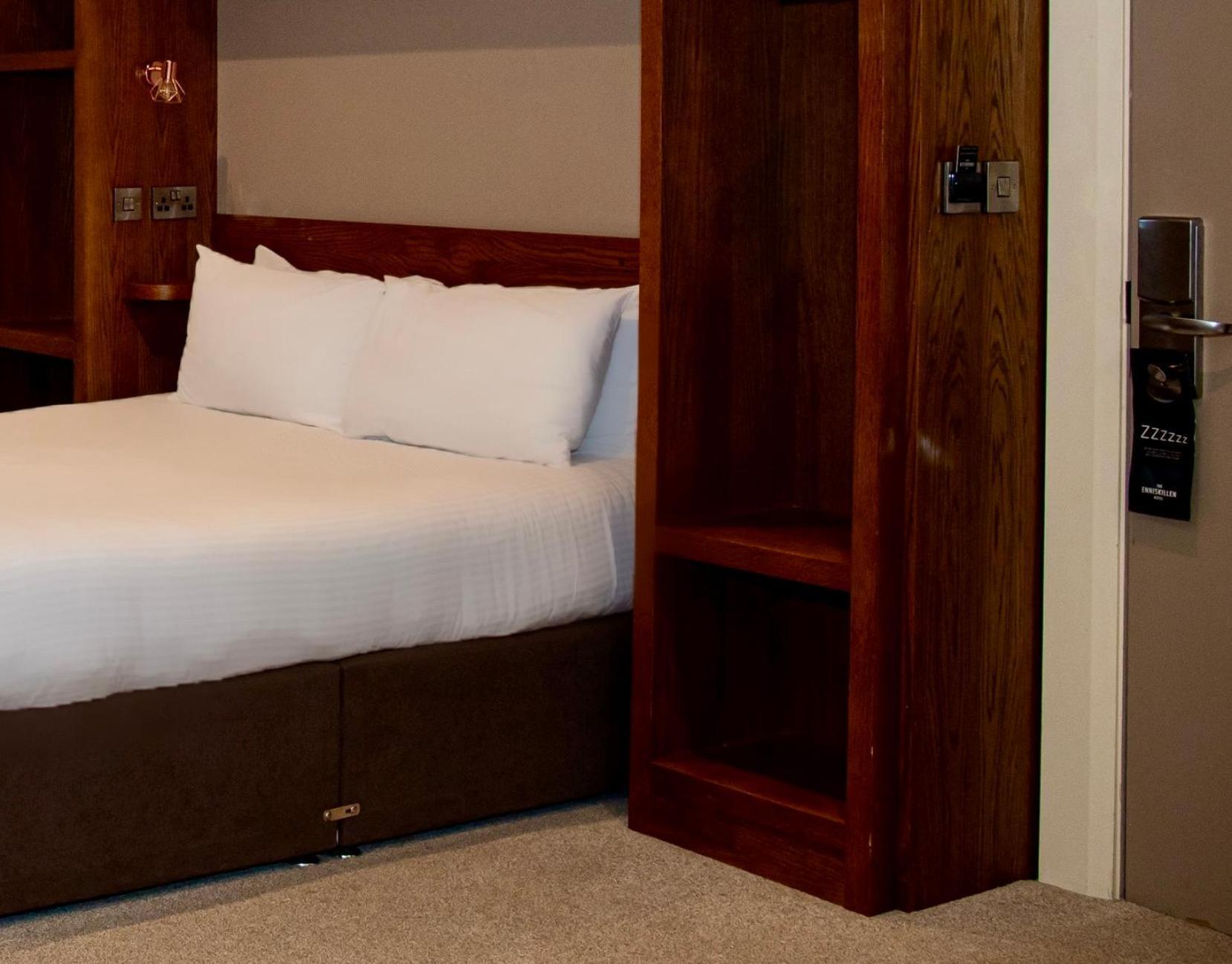 The Enniskillen Hotel And Motel Екстериор снимка